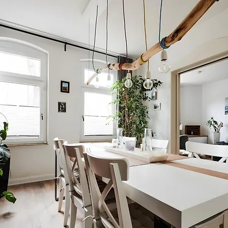 Дом отдыха Einzigartige Tischlerwohnung *